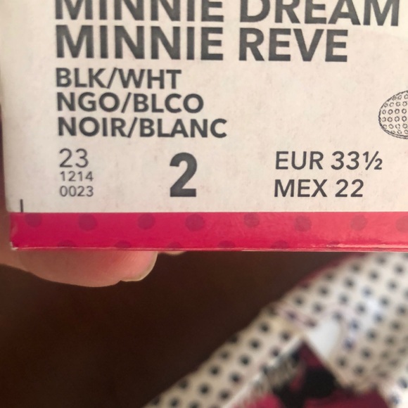 Minnie Mouse Slip-ons - Picture 9 of 9